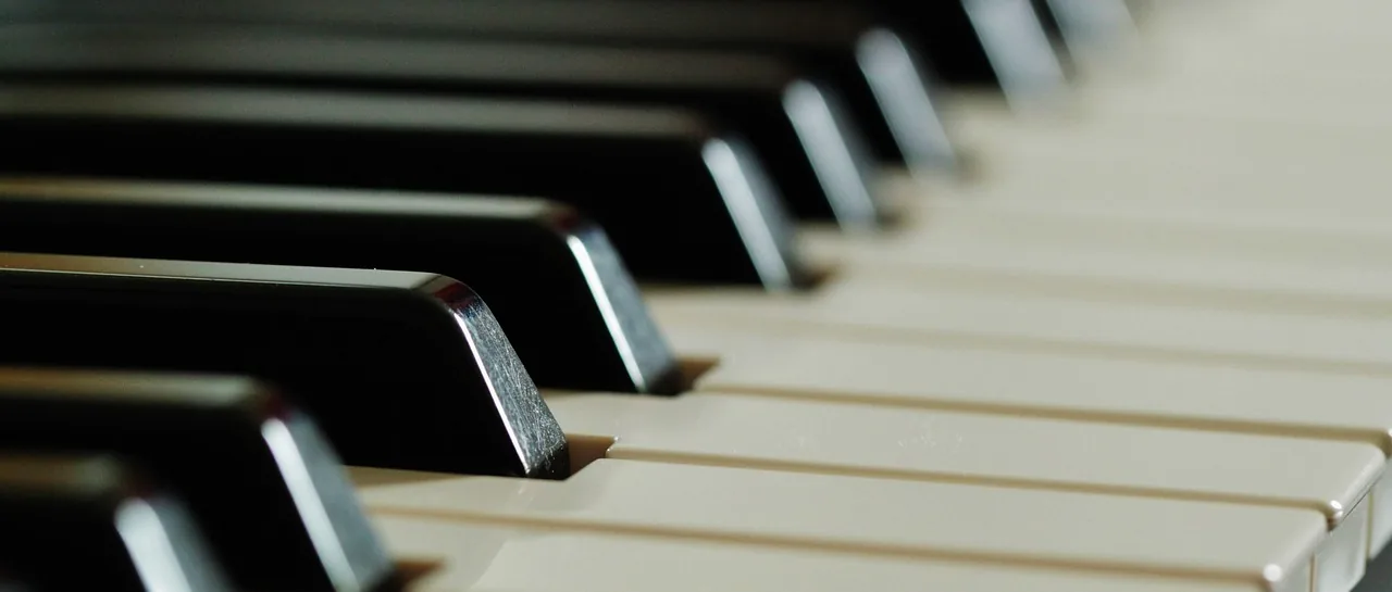 Touches de piano numérique en gros plan Touches de piano numérique en gros plan