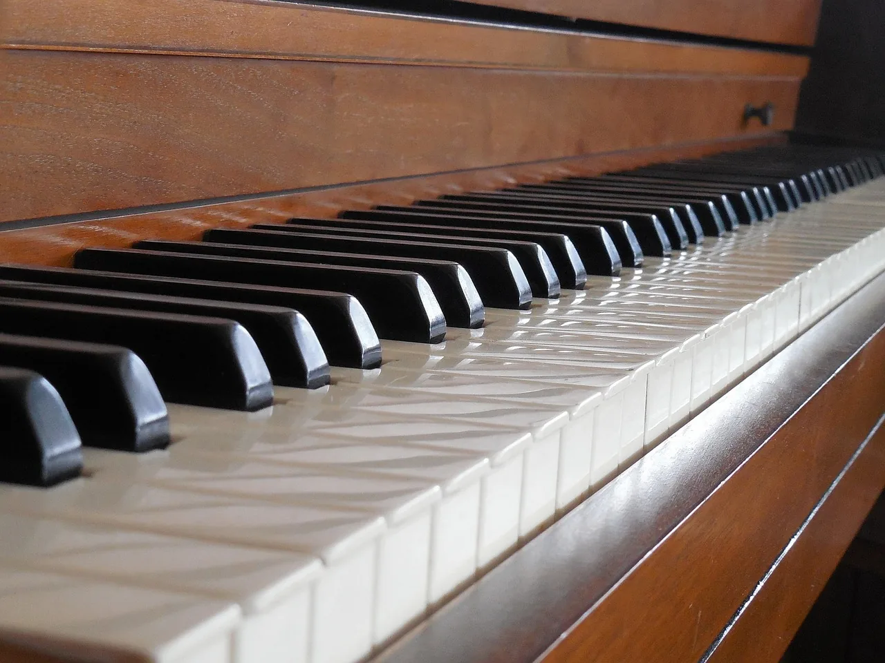 Upright piano keyboard Upright piano keyboard