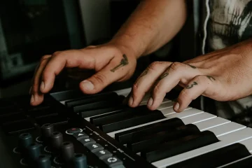 Comment choisir un piano Yamaha P225 portable